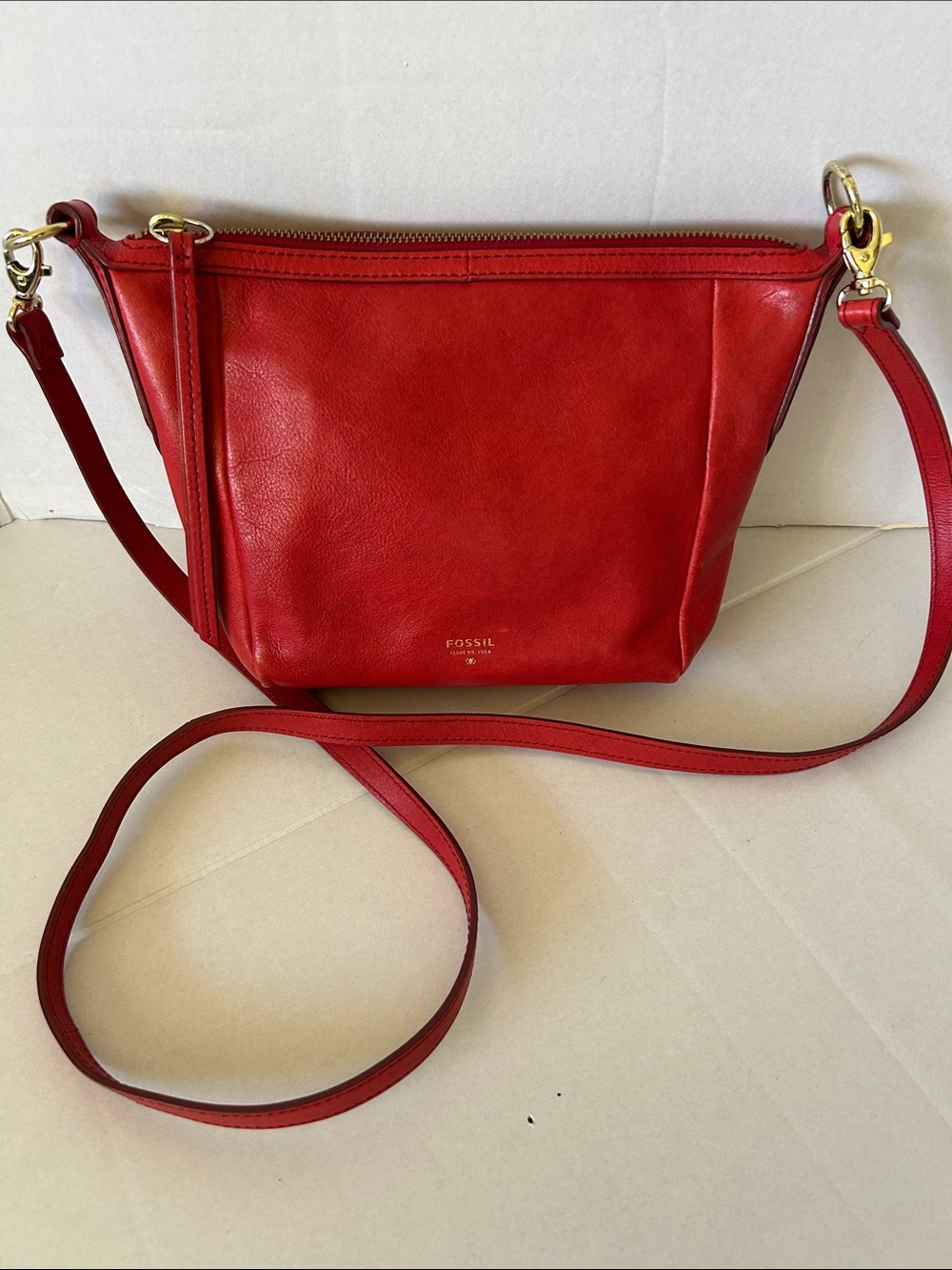 FOSSIL RED SYDNEY LEATHER  CROSSBODY PURSE